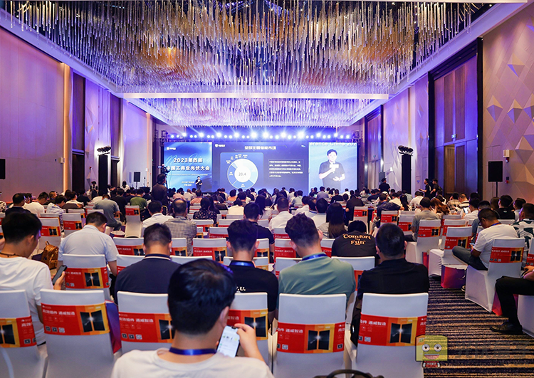 聚焦工商业光储发展，昱能科技亮相第四届中国工商业光伏大会